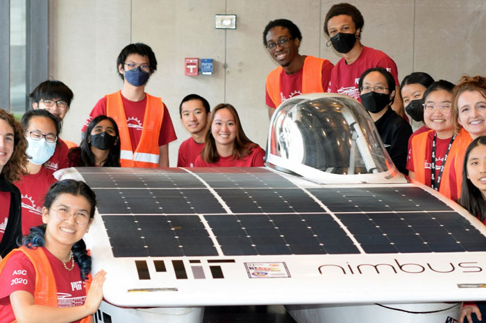 Edgerton Center student team with MIT Nimbus car