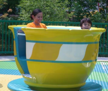 Erik and Laura on the Tea Cups