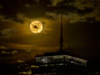 Moon over the Prudential1 : Web Sharp: Original ratio