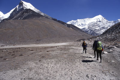 Approach to Island Peak