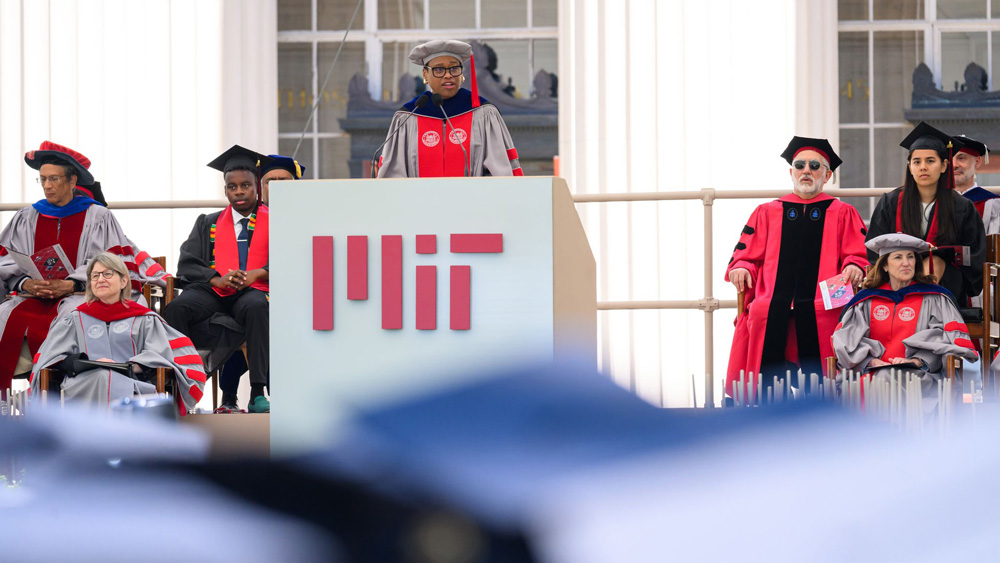 Melissa Nobles speaks to the graduates and audience