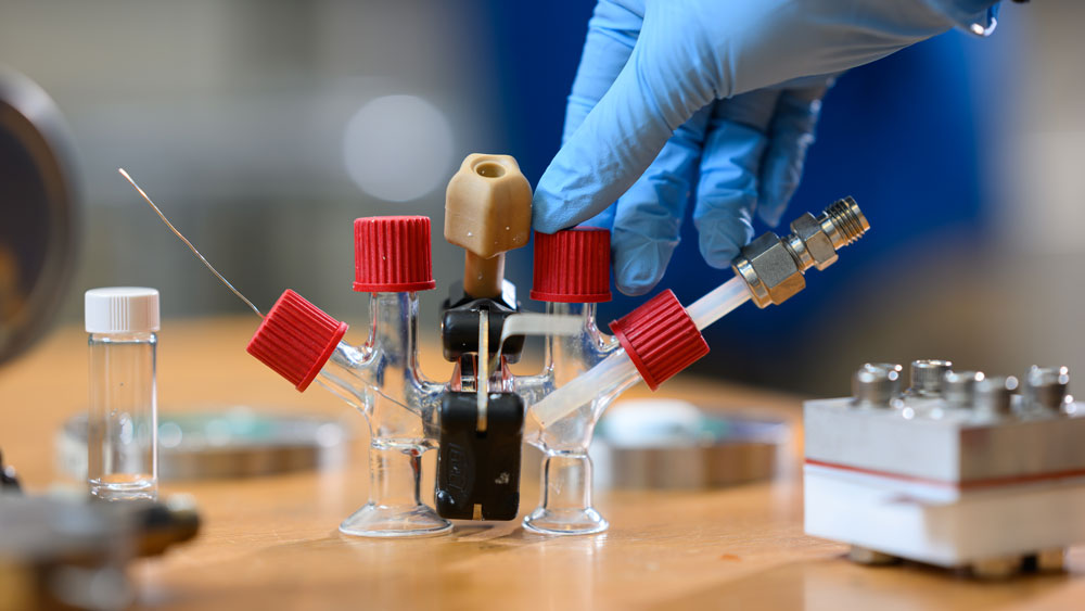 small glass fuel cell device with valves on tape