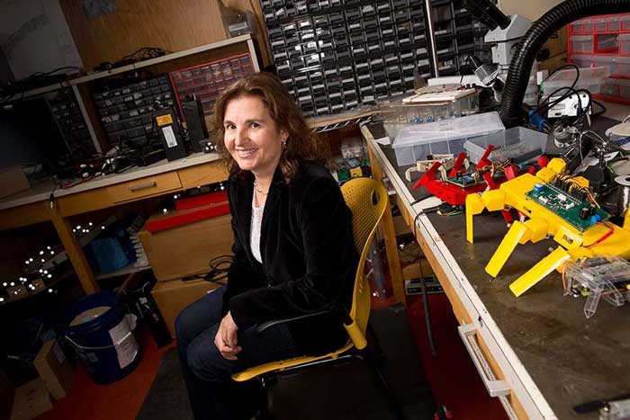 Daniela Rus in robot lab