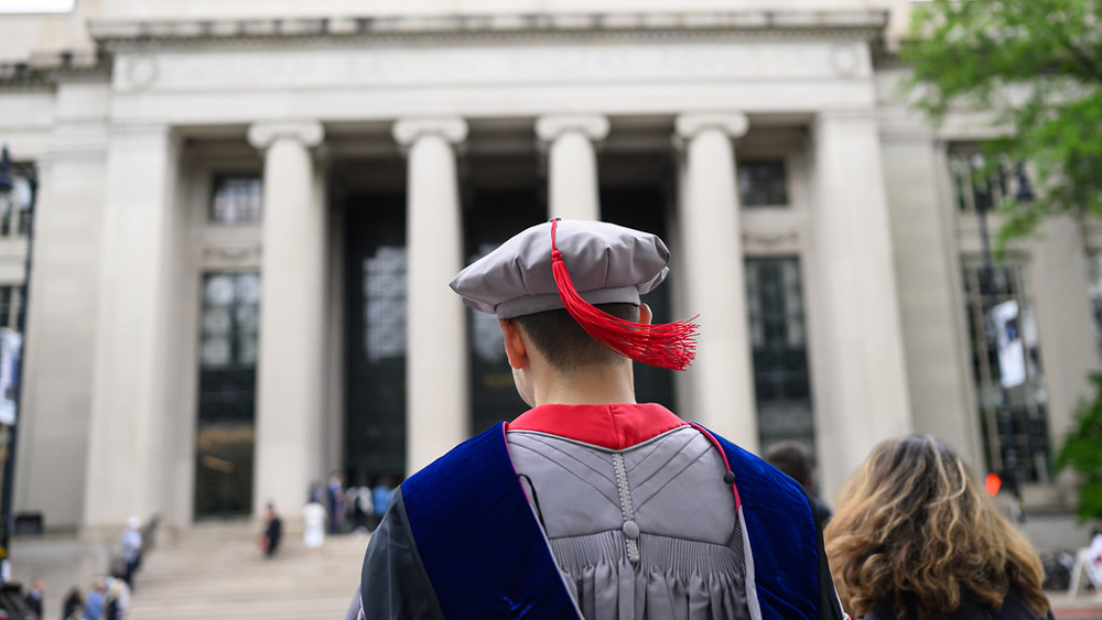 Grad walks towards MIT